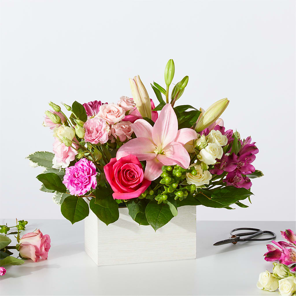 Sweetberry Box – A Florist Original – Seaside Stems, Old Saybrook CT