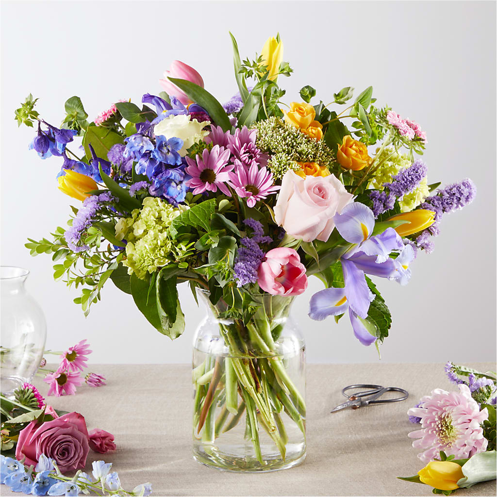 Pastel Tradition - A Florist Original – Seaside Stems, Old Saybrook CT