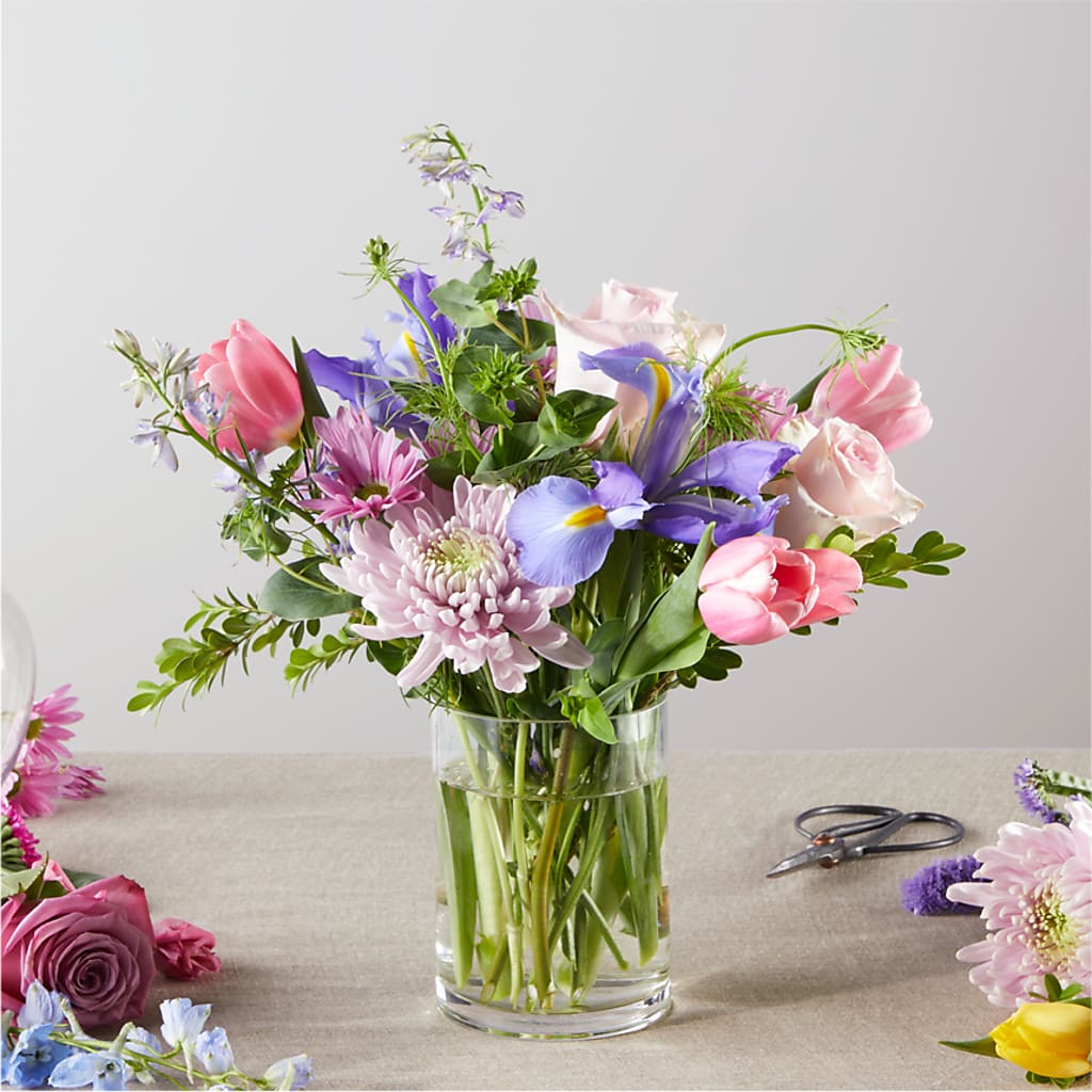 Pastel Tradition - A Florist Original – Seaside Stems, Old Saybrook CT