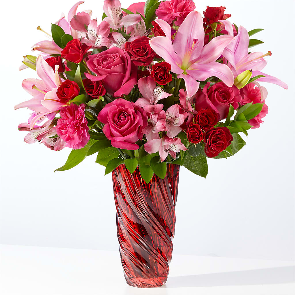 In Love Bouquet with Luxe Swirl Vase – Seaside Stems, Old Saybrook CT