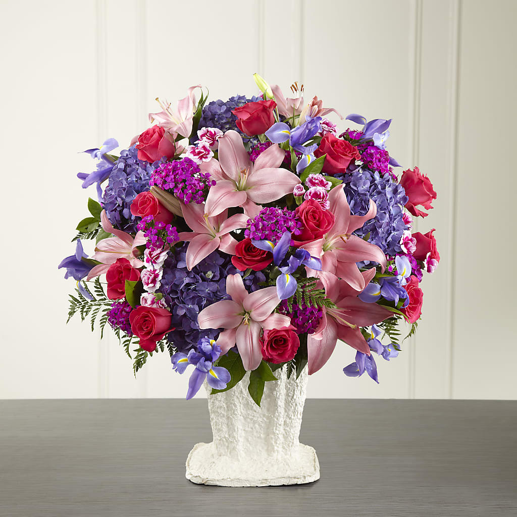 We Fondly Remember Arrangement – Seaside Stems, Old Saybrook CT