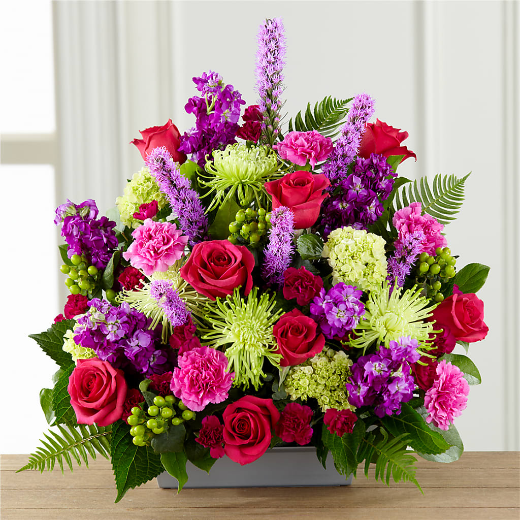 Warm Embrace Arrangement – Seaside Stems, Old Saybrook CT