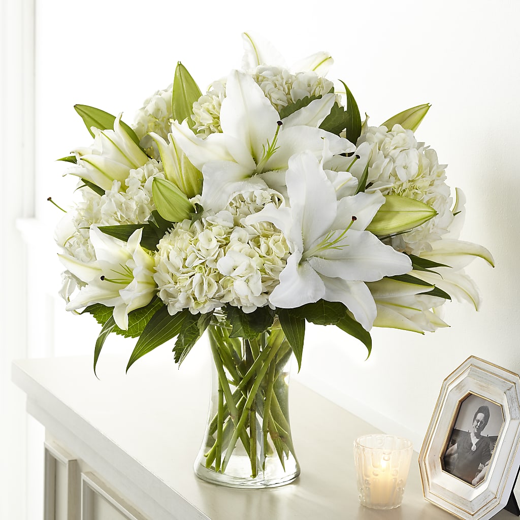Compassionate Lily Bouquet – Seaside Stems, Old Saybrook CT