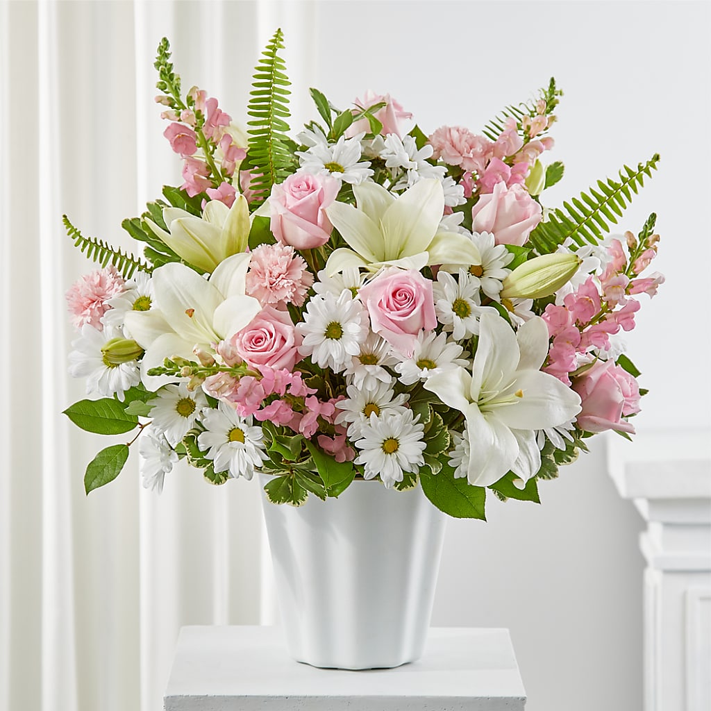 Soft Touch Tabletop Basket – Seaside Stems, Old Saybrook CT
