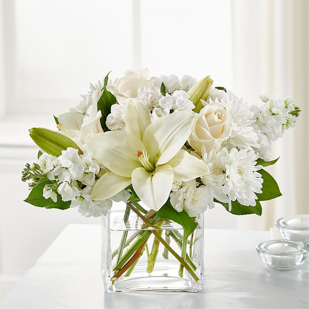 Gentle Breeze Bouquet – Seaside Stems, Old Saybrook CT