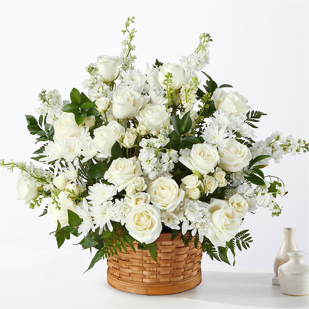 Heartfelt Condolences Arrangement – Seaside Stems, Old Saybrook CT