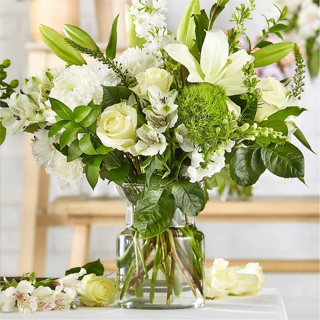 Classic Ivory – A Florist Original – Seaside Stems, Old Saybrook CT
