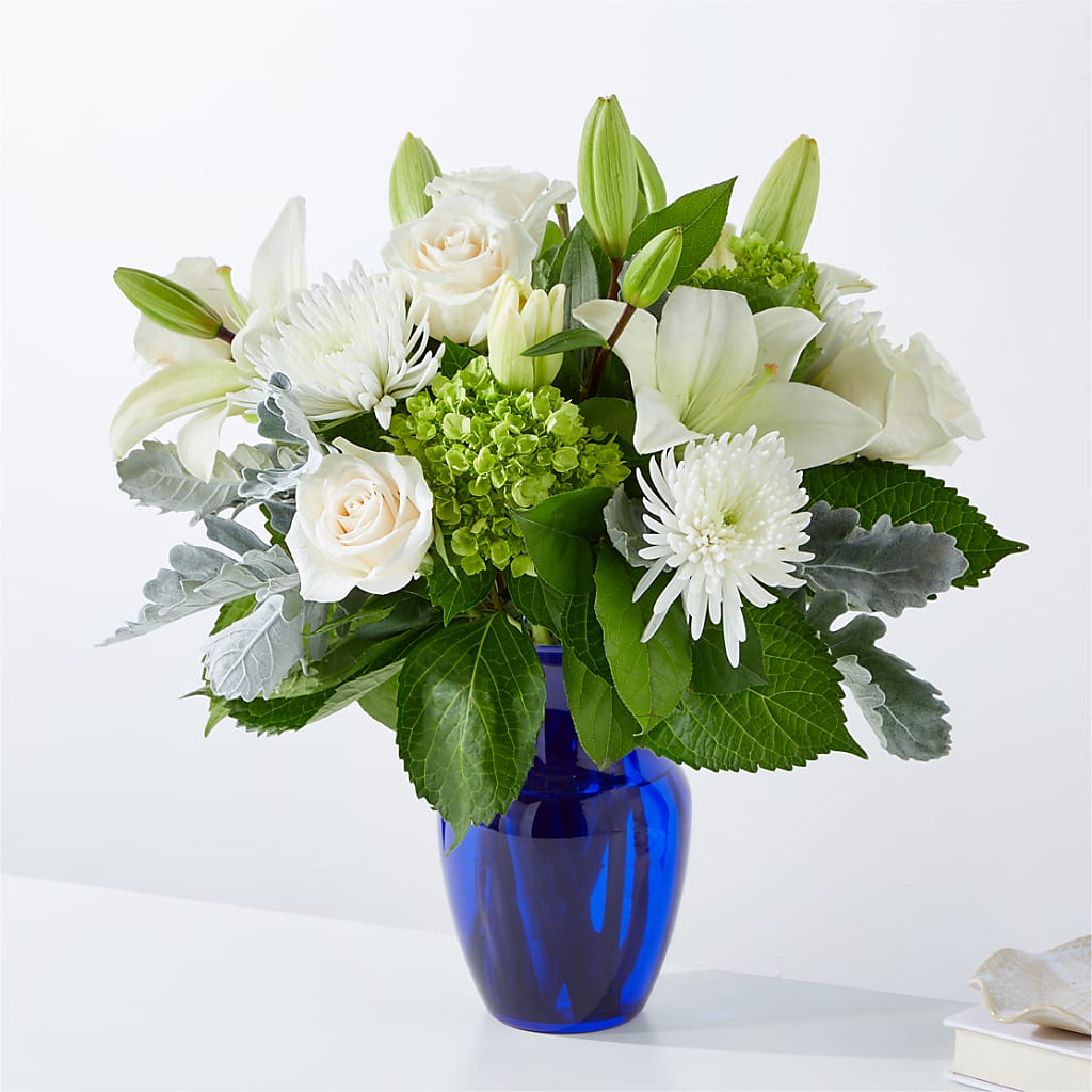 Snowy Dreams Bouquet – Seaside Stems, Old Saybrook CT