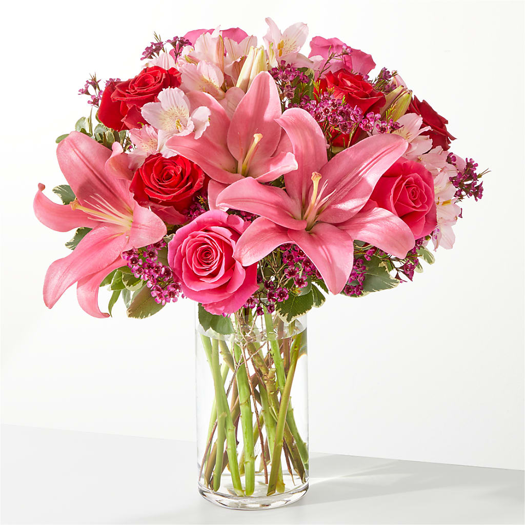 Lucky in Love Bouquet – Seaside Stems, Old Saybrook CT