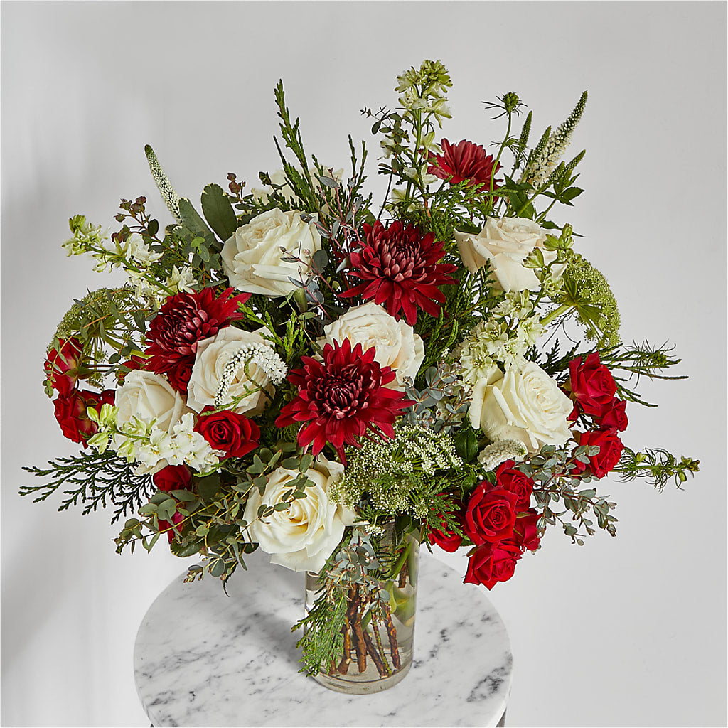 Favorite Traditions Bouquet – Seaside Stems, Old Saybrook CT