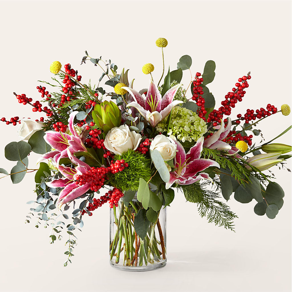 Berry & Bright Bouquet – Seaside Stems, Old Saybrook CT