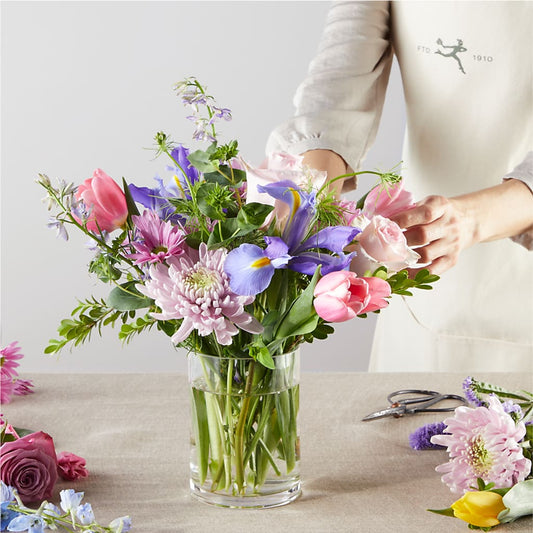 Pastel Tradition - A Florist Original –  Seaside Stems, Old Saybrook CT