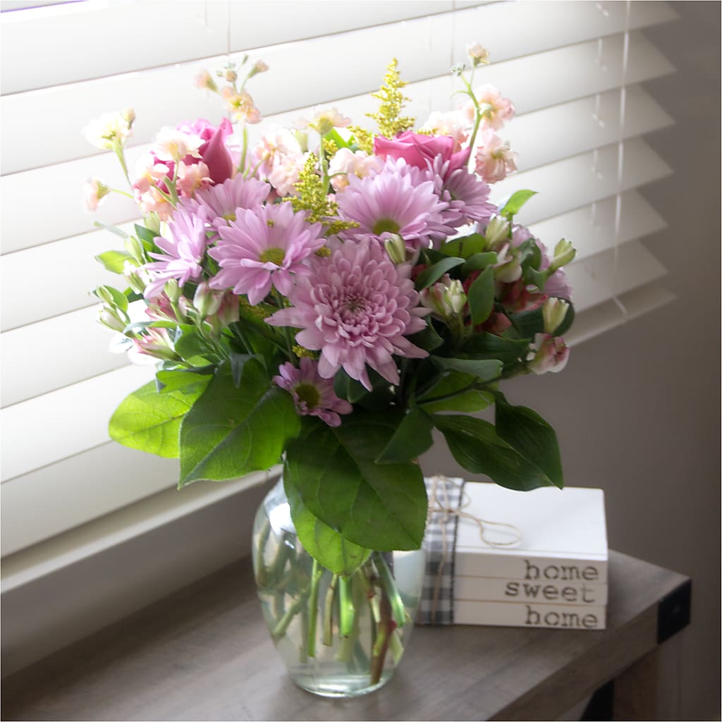 Pastel Tradition - A Florist Original –  Seaside Stems, Old Saybrook CT