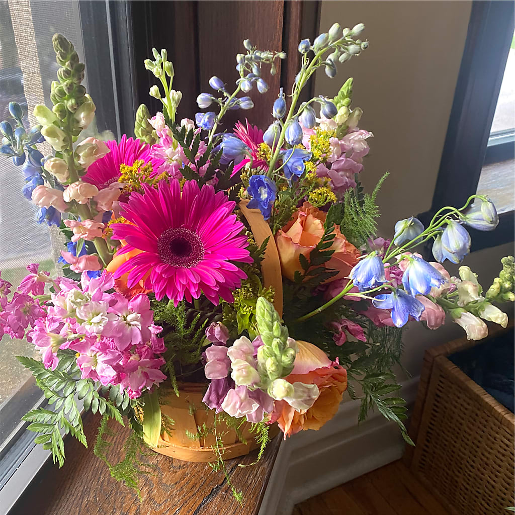 Garden of Life Basket –  Seaside Stems, Old Saybrook CT