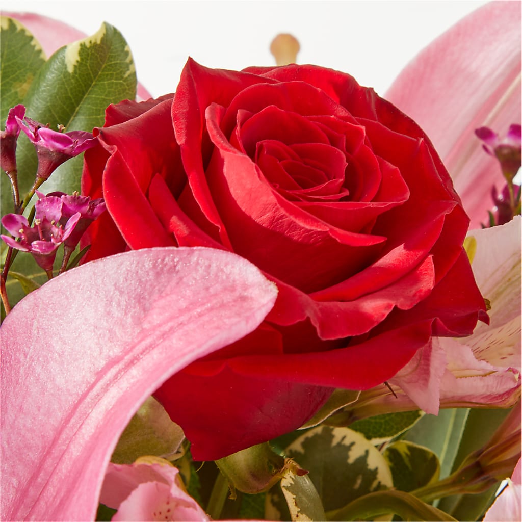 Lucky in Love Bouquet –  Seaside Stems, Old Saybrook CT
